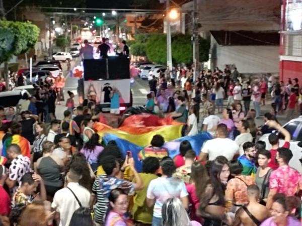 Mobilização: grande público prestigia 1ª Parada da Diversidade em Cajazeiras