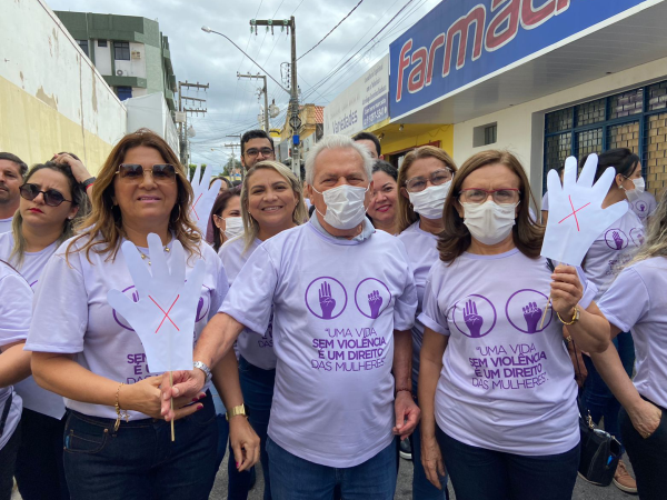 Violência contra a mulher: Prefeitura de Cajazeiras realiza caminhada de encerramento da campanha Agosto Lilás