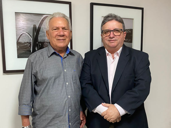 Em audiência: Zé Aldemir encaminha pleitos de Cajazeiras ao secretário Joaquim Hugo