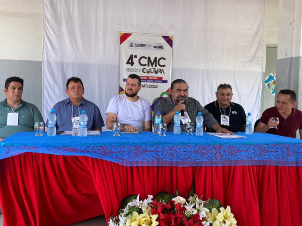 Artistas debatem política cultural na Conferência de Cajazeiras; secretário Pedro Santos participa do evento