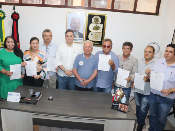 Mudanças de auxiliares: prefeito Zé Aldemir empossa novos secretários e adjuntos