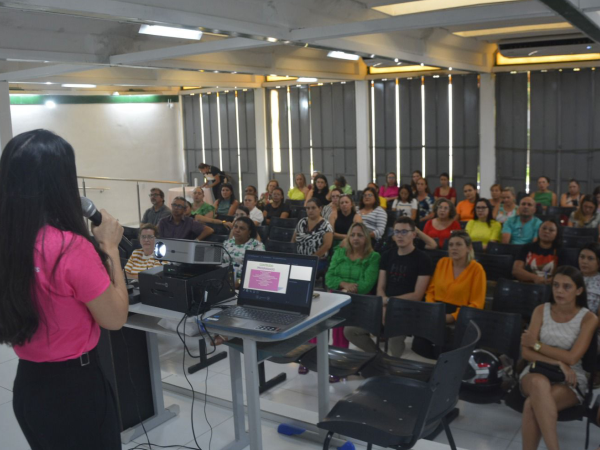 Análise do Comportamento Aplicada: Prefeitura realiza curso de formação para professores do Ensino Fundamental