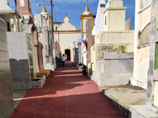 Associação explica como funcionam os serviços de capinação e limpeza nos cemitérios de Cajazeiras