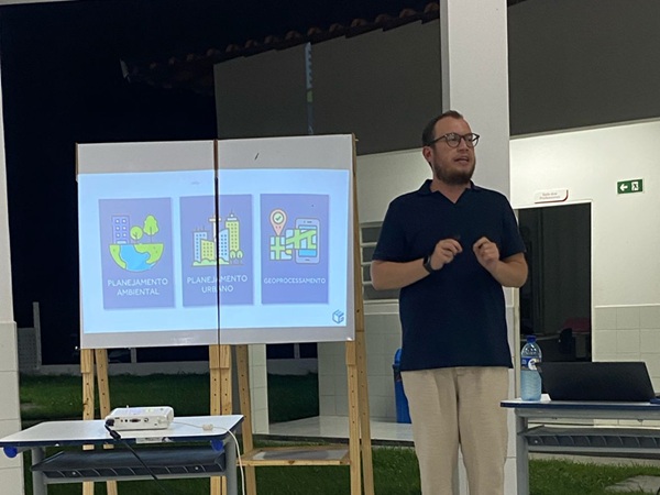 Plenária de atualização do Plano Diretor de Cajazeiras é realizada no distrito de Divinópolis