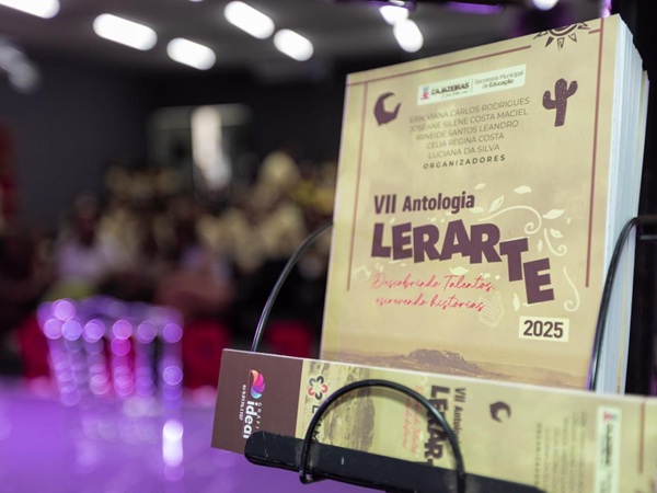 Prefeitura de Cajazeiras realiza premiação do VIII LERARTE 2025 e homenageia o educador e poeta Abraão Vitoriano