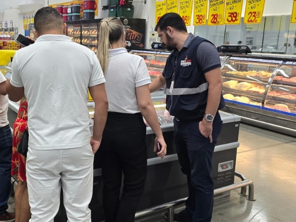 PROCON de Cajazeiras autua estabelecimento comercial por irregularidades na oferta e precificação de produtos