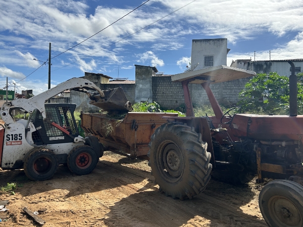 Prefeitura mantém força-tarefa em todos os bairros atingidos pelas fortes chuvas