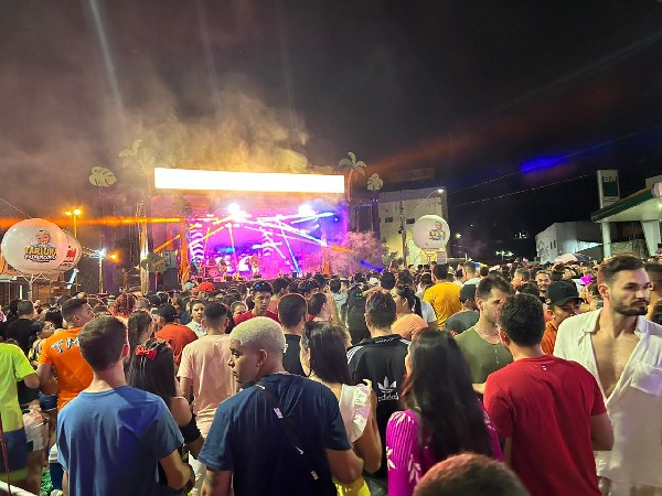 Blocos dão o tom e a alegria do Carnaval de Cajazeiras no Circuito Tradicional