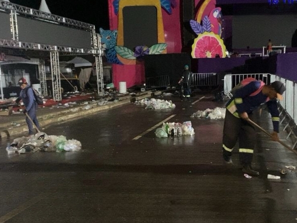 Secretaria de Infraestrutura intensifica limpeza nos locais de concentração de foliões antes e após eventos