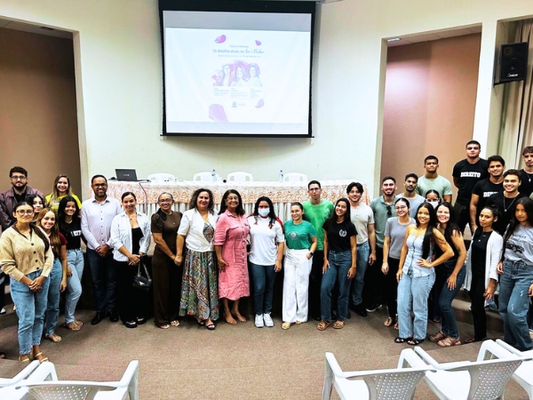 Secretaria das Mulheres participa de roda de conversa no Auditório Bento XVI sobre os desafios do Ser Mulher