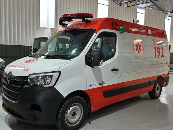 Secretaria Municipal de Saúde recebe nova ambulância para renovação da frota do SAMU