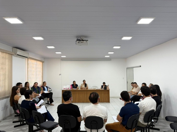 Prefeitura de Cajazeiras realiza acolhimento de novos médicos e residentes da Saúde da Família