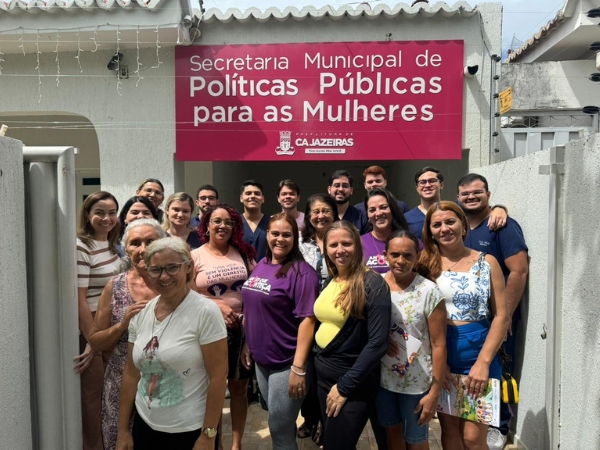 Secretaria das Mulheres realiza palestra sobre prevenção ao câncer de mama em parceria com estudantes de Medicina