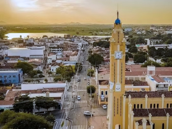 Prefeitura de Cajazeiras celebra inclusão do município entre as 30 cidades com melhor qualidade de vida da Paraíba