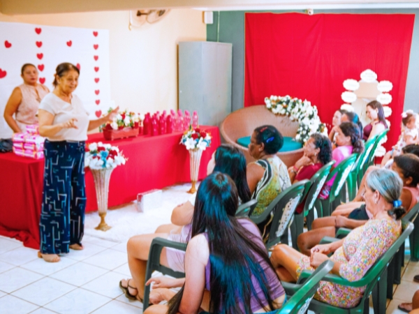 Boqueirão recebe Programa Dignidade Menstrual com palestra, cuidados em saúde e distribuição de absorventes