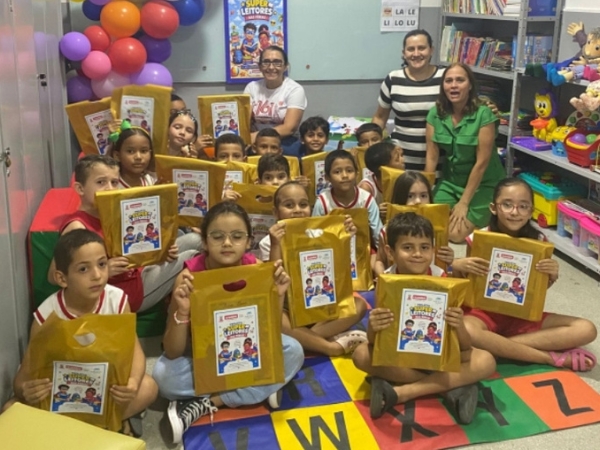 Secretaria de Educação inicia o Projeto Super Leitores com entrega de livros aos alunos das escolas municipais