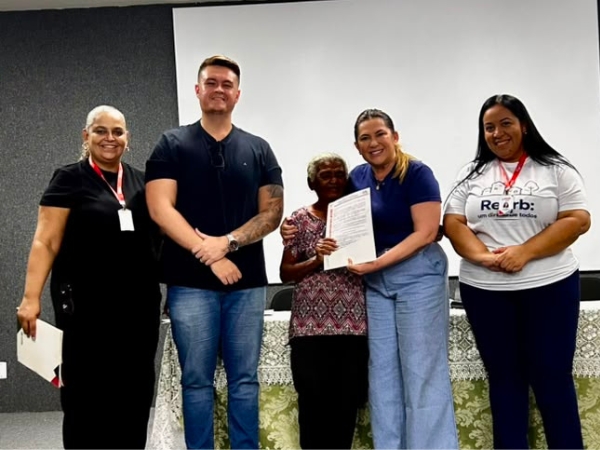 Prefeitura de Cajazeiras avança com a Regularização Fundiária Urbana e entrega novas escrituras na Zona Norte