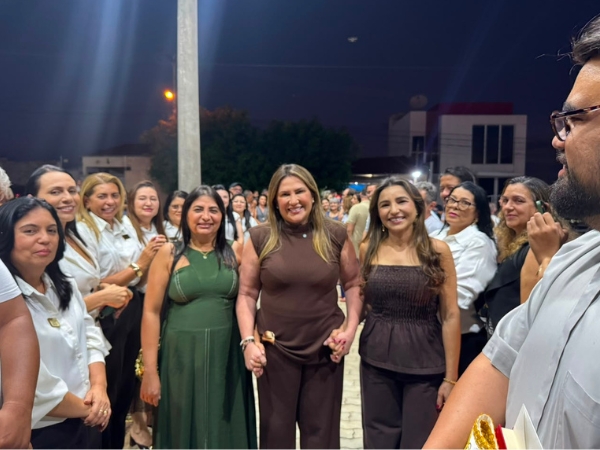 Prefeita Corrinha Delfino entrega reforma e ampliação da Secretaria de Educação