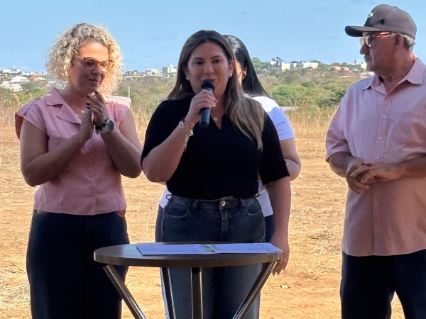 Prefeita Corrinha Delfino autoriza construção do ginásio da Vila Nova II, contemplando toda a zona leste de Cajazeiras
