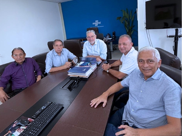 Prefeitura de Cajazeiras, Sebrae e CDL alinham plano para orientar desenvolvimento econômico dos próximos 10 anos